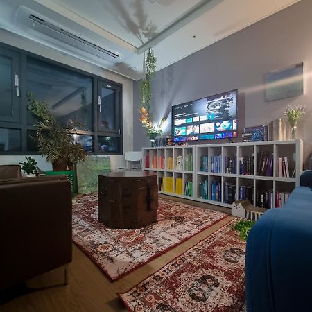 Humphreys 2 Min Vintage Korean Room Пионтек Екстериор снимка